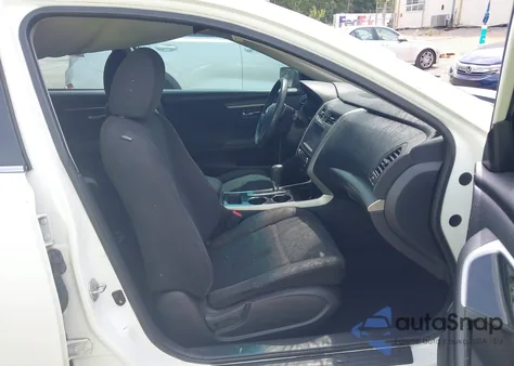 2014 Nissan Altima 2.5 S z USA, uszkodzony, nr VIN 1N4AL3AP3EN214036